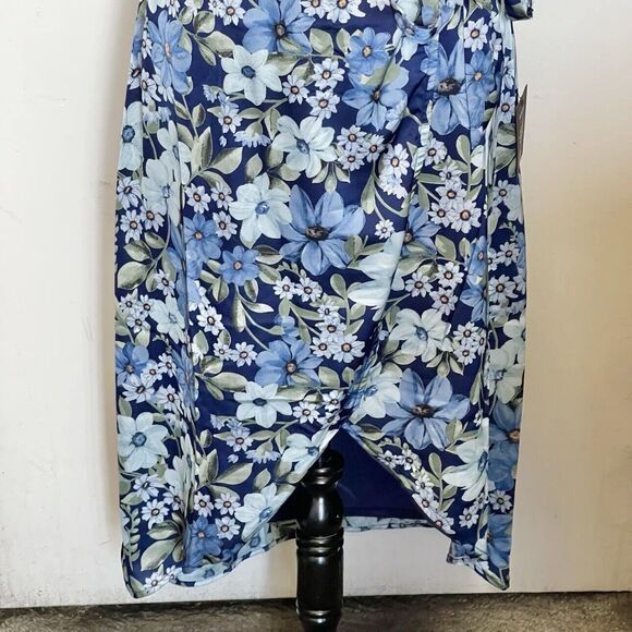 Lulus Womens Dress Size Medium Totally Romantic Quiet Luxury Floral Wrap Midi - Picture 9 of 14